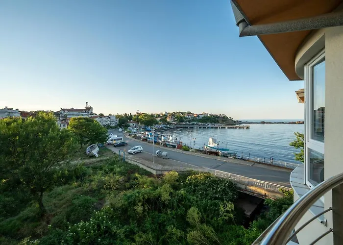 Moana Fishermen Ахтополь